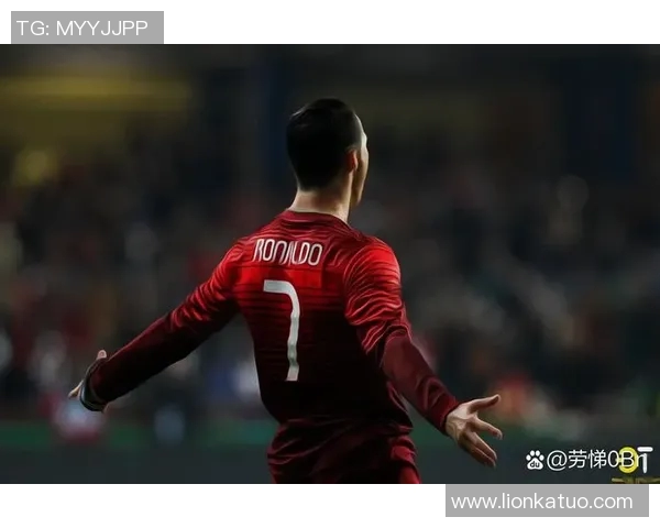C罗:足球之王的耀眼光芒 C罗:足球之王的耀眼光芒