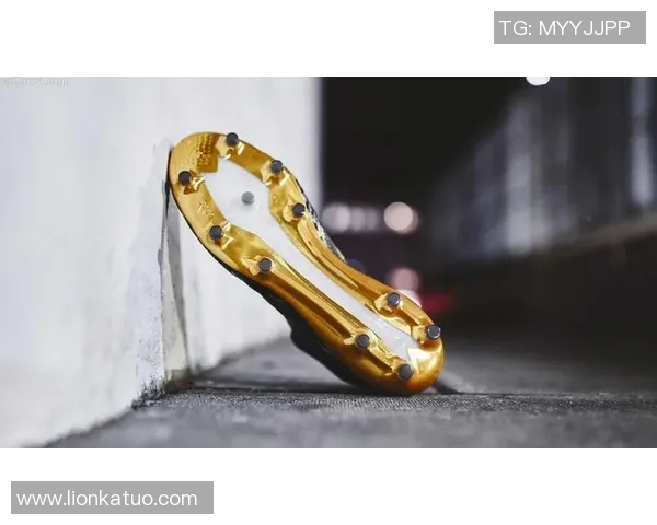 精美挂件球星足球设计展示彰显个性时尚运动潮流魅力 精美挂件球星足球设计展示彰显个性时尚运动潮流魅力