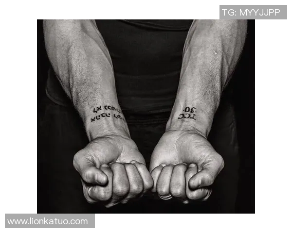 那些在身上纹着中国汉字的著名足球球星及其背后故事揭秘